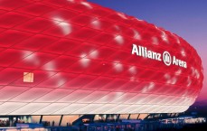 【体彩网】训练强度引争议？马加特以哲科、长谷部诚40岁表现证己道