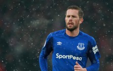 体彩网-周日英超激战前瞻，西汉姆联主场迎战阿斯顿维拉，状态与客场韧性深度解析