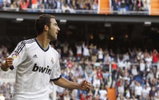 中国体彩网_法甲焦点对决，里昂3-1力克摩纳哥豪取四连胜，苏尔克双响闪耀，库利巴利破门后染红引悬念